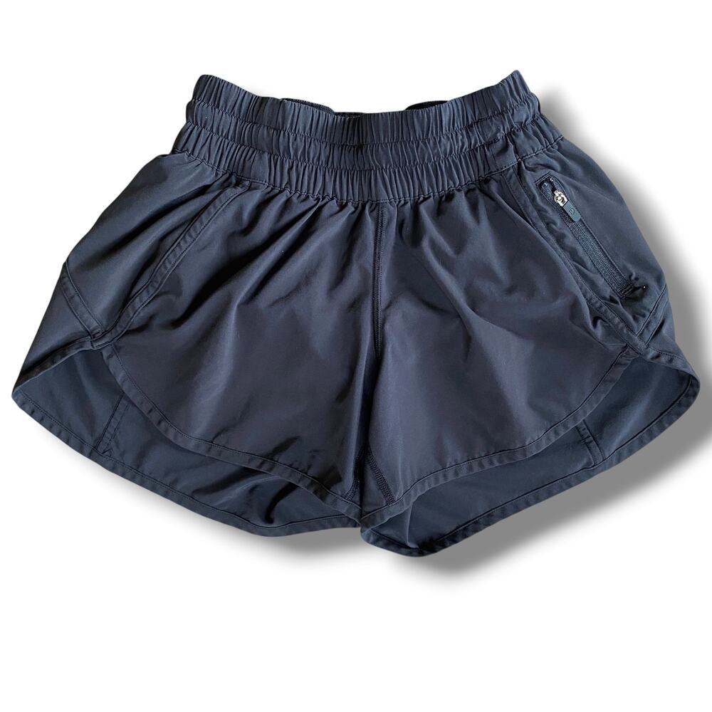 Black Lululemon Flowy High-Rise Short 3.5” Women’s Size 4 Black Yoga Athletic